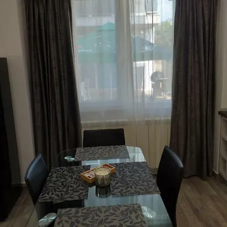 Royal Kym Apartament Cu Un Dormitor * Năvodari